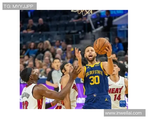 勇士与热火激战正酣现场直播全程回顾精彩瞬间与赛场分析